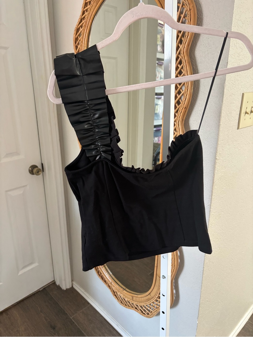 Anthropologie / Sunday in Brooklyn One-Shoulder Ruffled Faux Leather Top Black - Picture 8 of 9